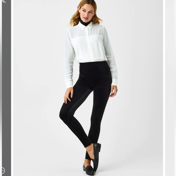 NEW • Spanx • Women’s Velvet Leggings BlackSmall